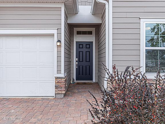 4th image of 2902 BRAMBLETON Place