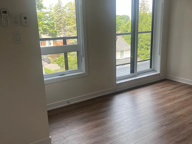630 Churchill Ave N #304 — Photo 9