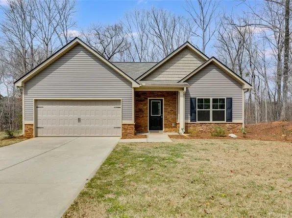 248 Oaken Bucket Dr, Temple, GA 30179
