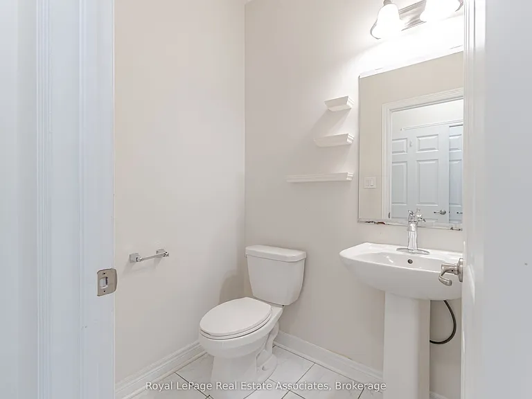 3172 Ernest Appelbe Blvd — Photo 13
