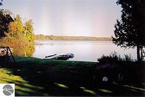 3rd image of 1074 W Lake Dr