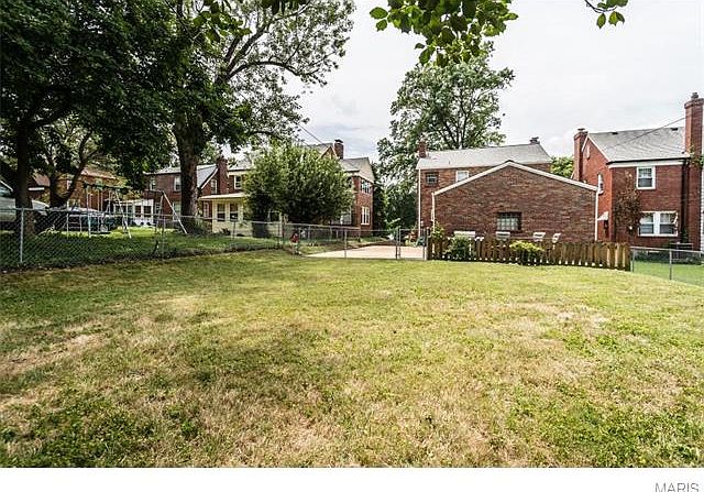 2nd image of 8415 Glen Echo Dr