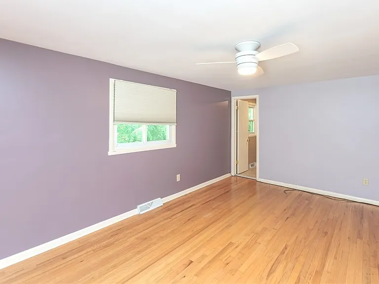 23721 Greenlawn Ave — Photo 21