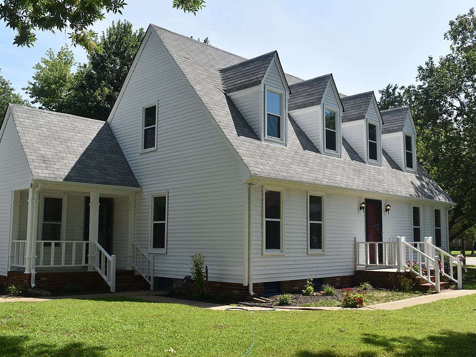 1st image of 427 Gloria Dr