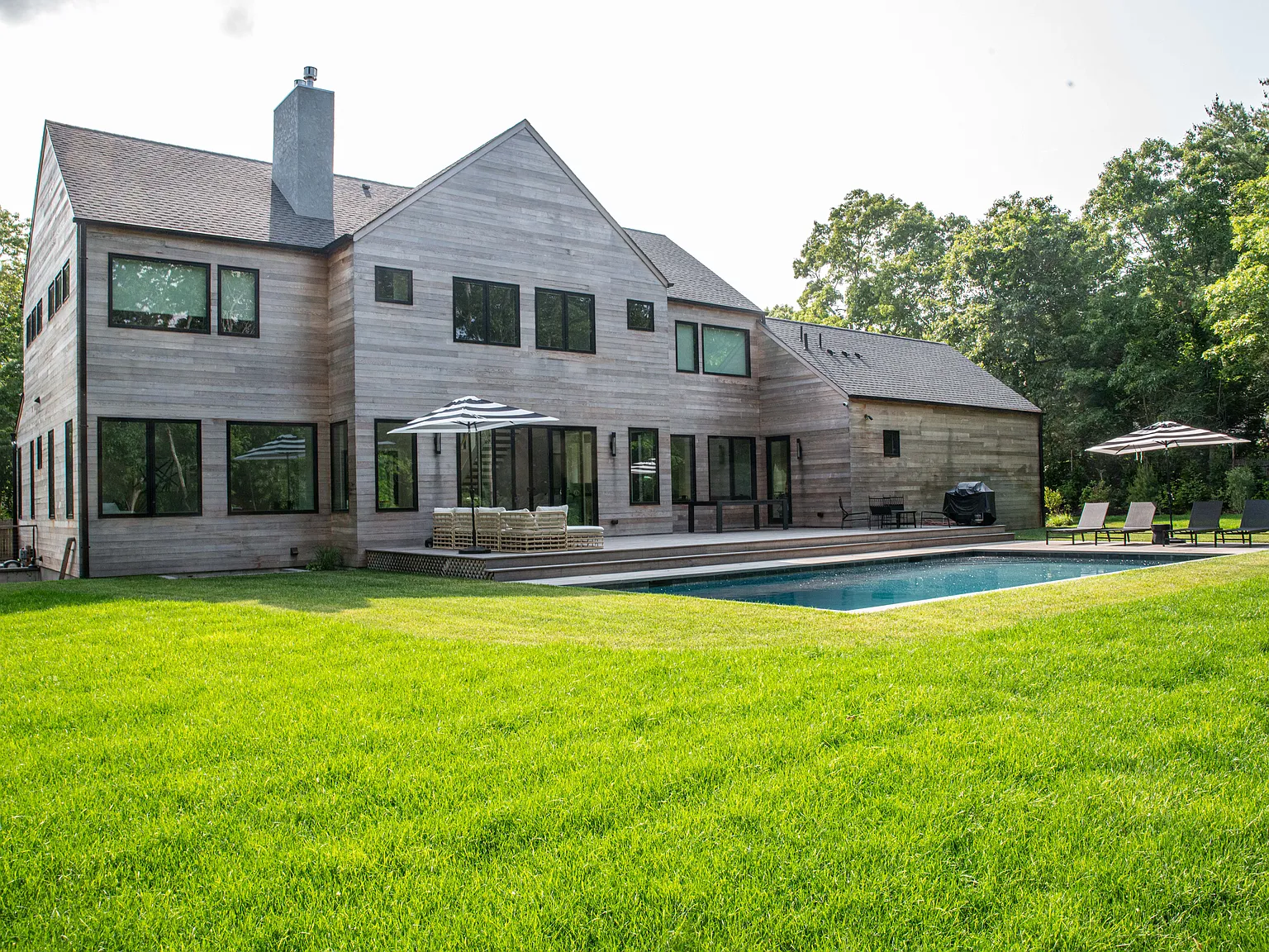 Brand New 6 Bed, 6 Bath has All Amenities & Bike to Ocean Beaches — Photo 3