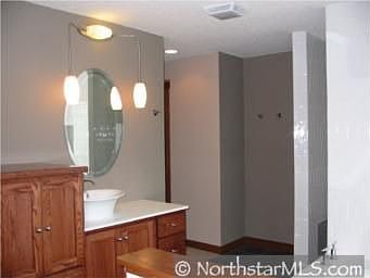 4th image of 2163 Rushmore Dr