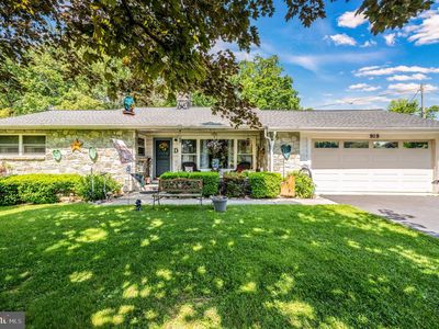 919 Lobelia Ave, Reading, PA, 19605