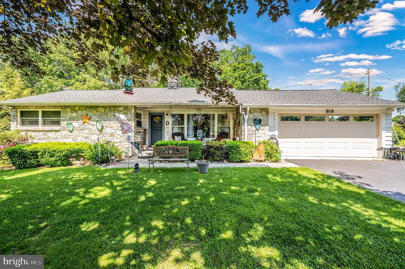 919 Lobelia Ave photo 1