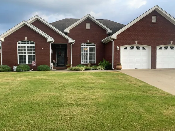 212 W Nassau Ave, Muscle Shoals, AL 35661