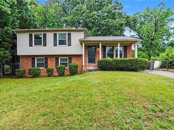 4107 Queen Beth Dr, Greensboro, NC 27405