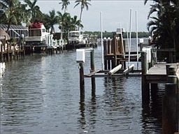 2nd image of 1260 Martinique Ct