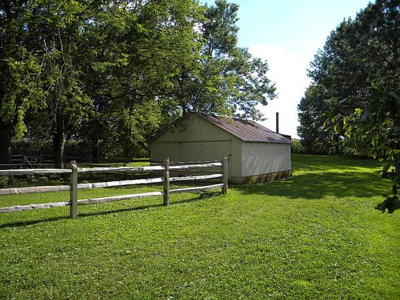 4th image of 2521 Highway 657