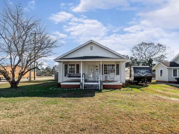 311 E F St, Erwin, NC 28339