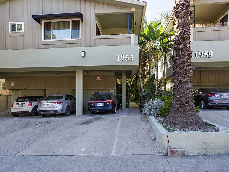 1953 Cheremoya Ave #1 — Photo 1