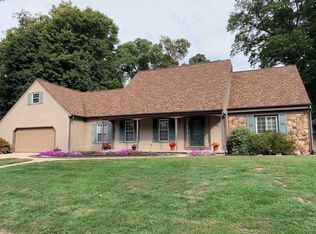 206 Sycamore Dr, Williamsport, IN 47993