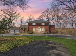 324 Crestmont Rd, Cedar Grove, NJ 07009