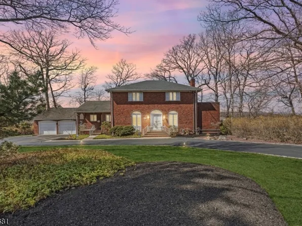 324 Crestmont Rd, Cedar Grove Twp., NJ 07009