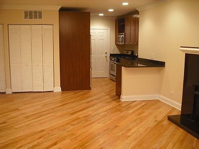 5th image of 2248 W Morse Ave APT 3
