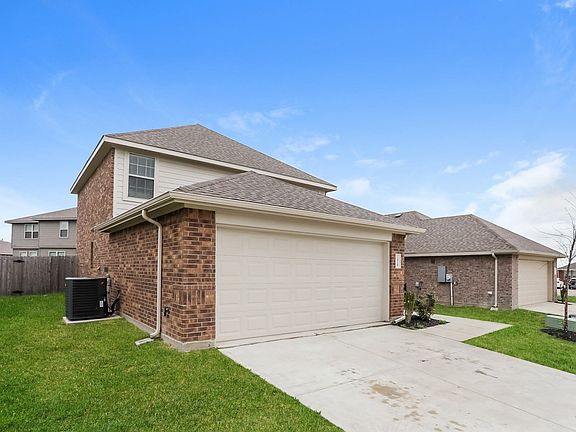 3rd image of 1410 Starling Ln
