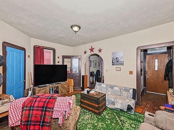 4th image of 2447 South Burrell STREET
