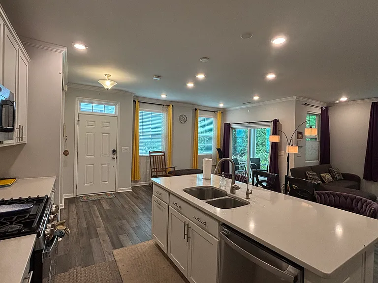 203 Gremar Dr — Photo 7