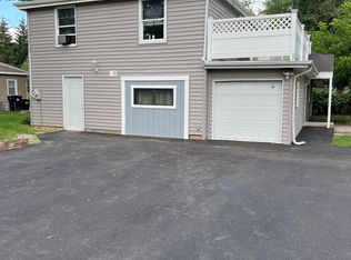 2604 Fair Oak Ln #B, McHenry, IL 60051
