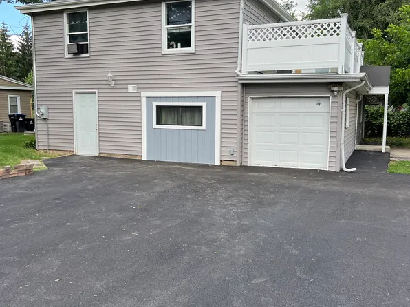 2604 Fair Oak Ln #B, McHenry, IL 60051