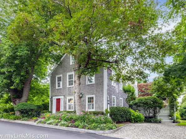 89 Main St, Tisbury, MA 02568