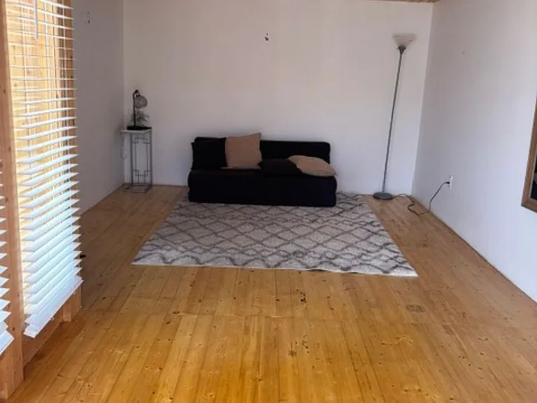 10610 Rhodesia Ave — Photo 27