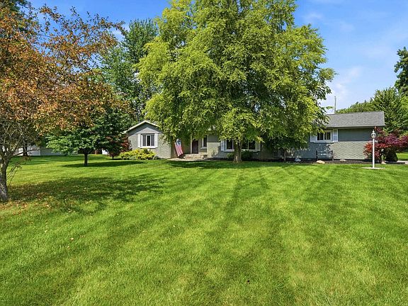 4th image of 10817 E Rosewood Cir
