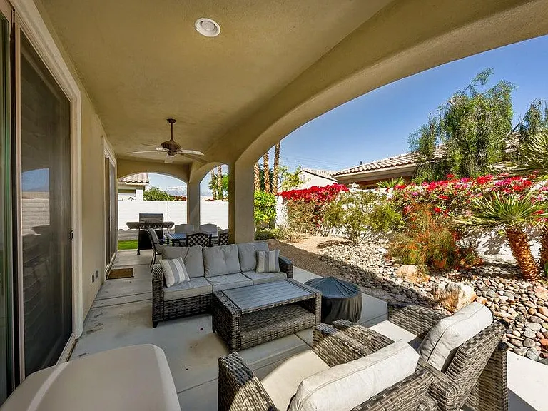 80528 Avenida Camarillo — Photo 21