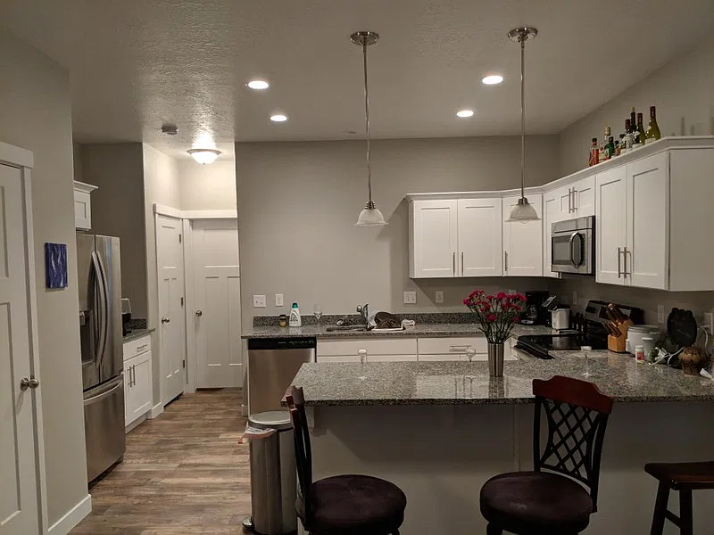 NEW Vineyard townhouse: private FEMALE room & bath — Photo 2