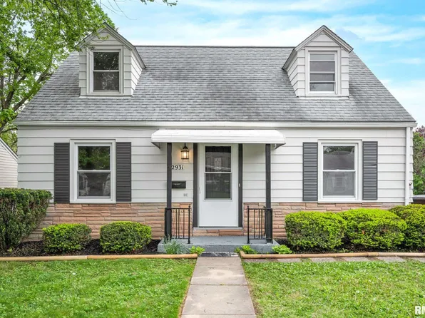 2931 N Saint Philomena Ct, Peoria, IL 61604