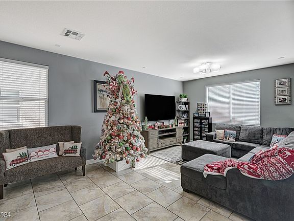 5th image of 7485 Earnshaw Ave