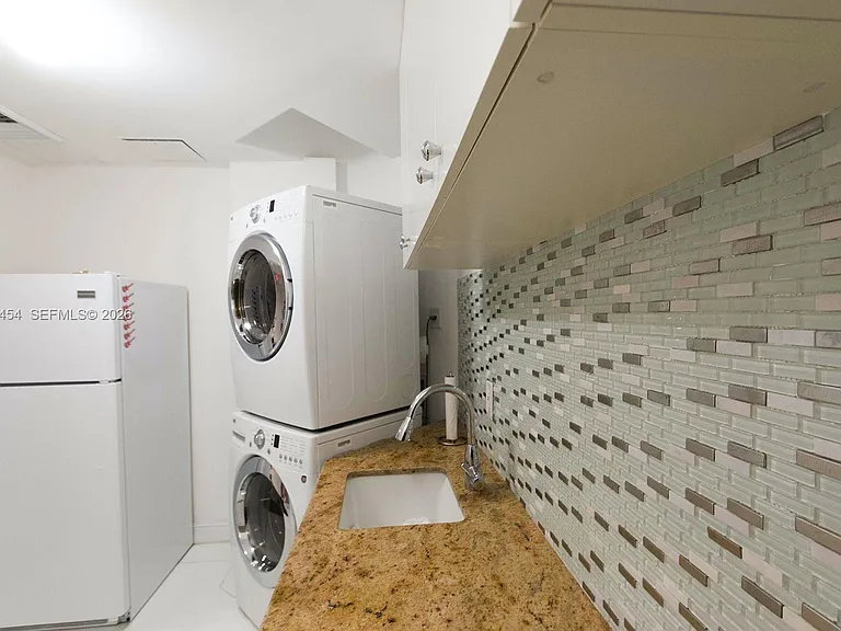 16275 Collins Ave #XX01 — Photo 18