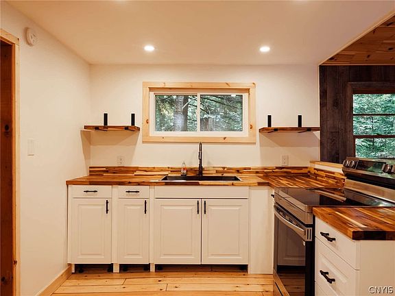 4th image of 4066 Lakeview Rd