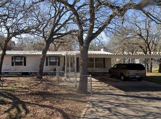 820 Branding Iron Trl, Granbury, TX 76049