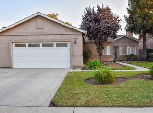 6567 E Huntington Ave, Fresno, CA 93727