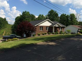262 Eastview Dr, Parkersburg, WV 26104