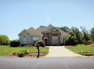 115 Conamara Ln, Woodruff, SC 29388