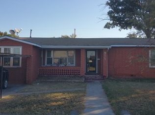 811 S Elizabeth St, Crane, TX 79731