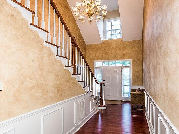 2nd image of 1011 Craigland Ct