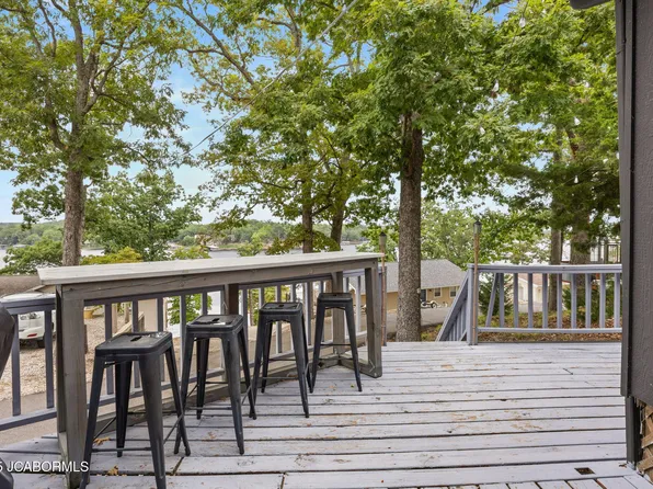 33017 Fairglen Rd, Sunrise Beach, MO 65079