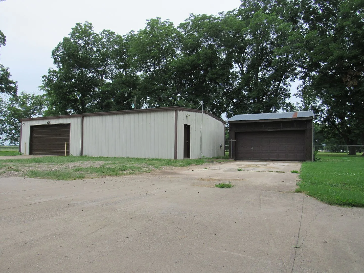 3 bed, 2.0 bath, 1479 sqft, $2,095 — Photo 4