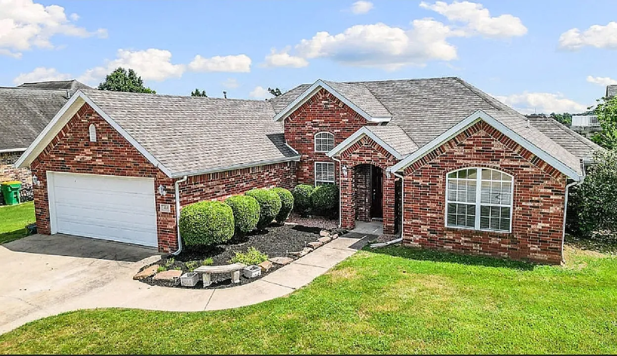 4 bed, 1740 sqft, $1,850 — Photo 1