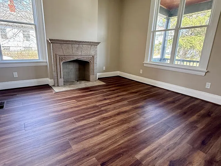 415 Considine Ave — Photo 5