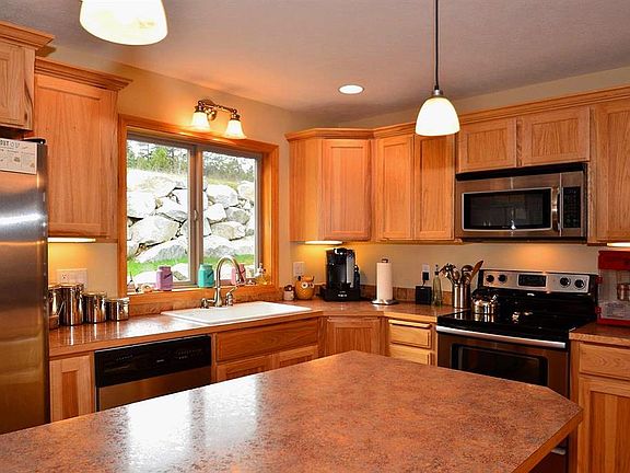 5th image of 805 Thomas Ln