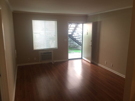 3rd image of 2601 Hillsboro Pike APT J4