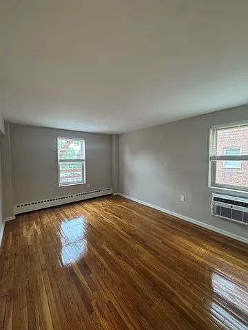 1st image of 6314 Dawson St Room 1
