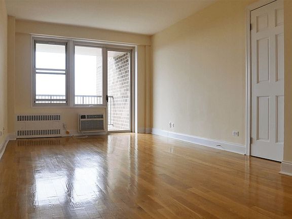 4th image of 12333 83rd Ave APT 3005